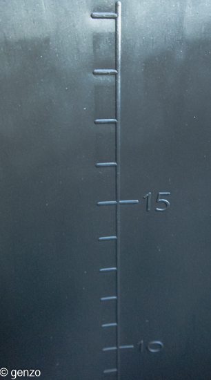 ペイルバケツの内側のメモリ